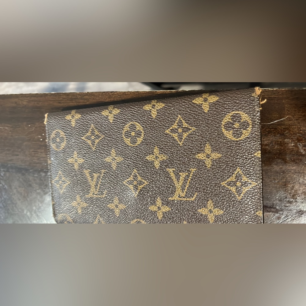 Vintage Louis Vuitton wallet slightly used